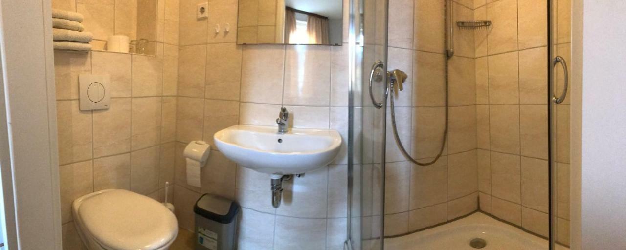 Pension Zum Mohr Birstein Bagian luar foto