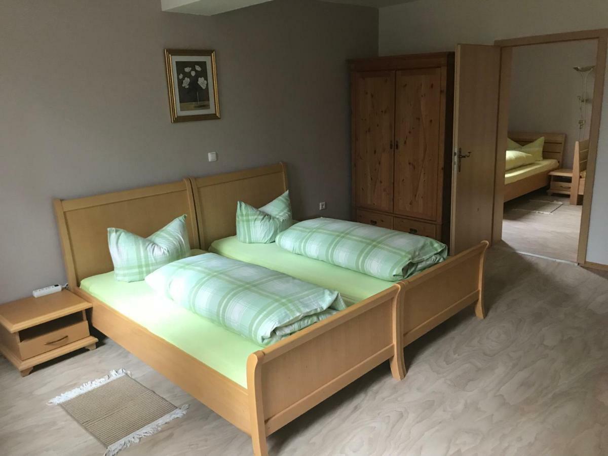 Pension Zum Mohr Birstein Bagian luar foto