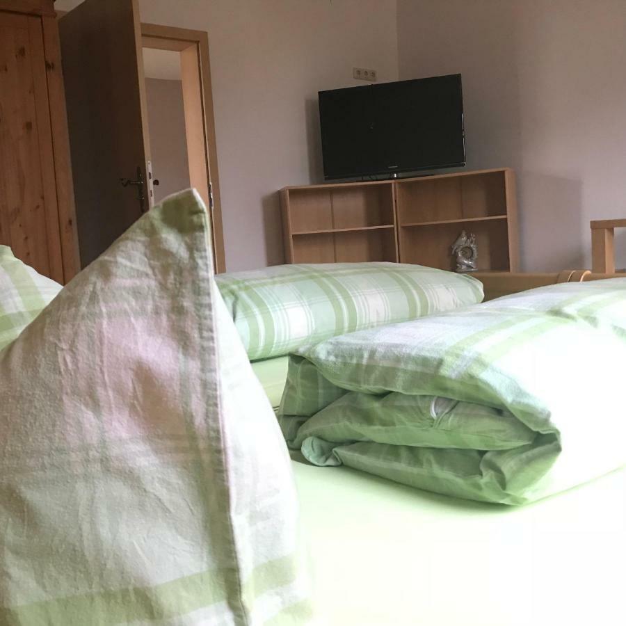 Pension Zum Mohr Birstein Bagian luar foto